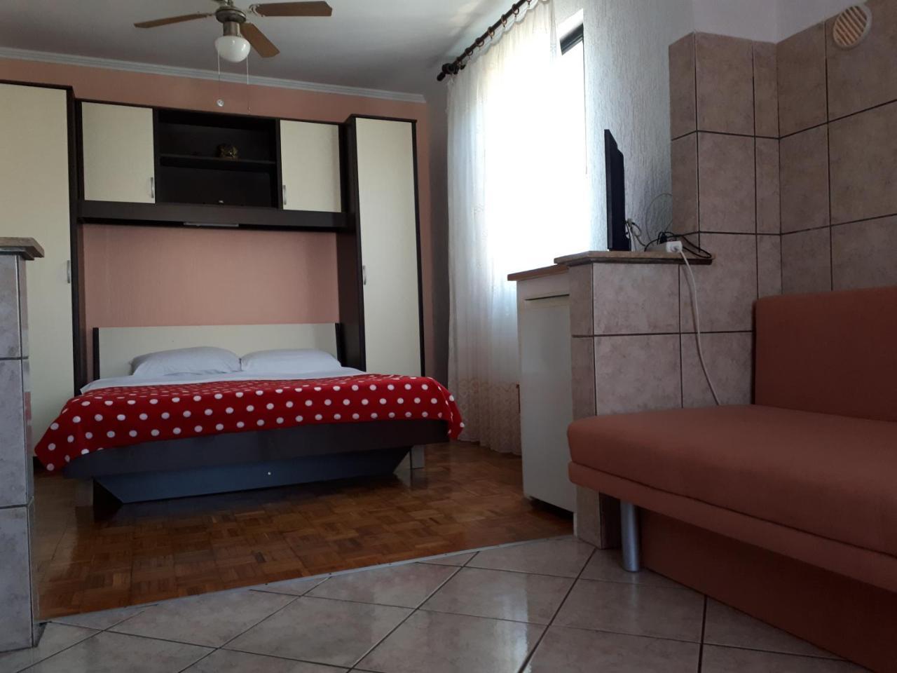 Apartments Vila Ida Vantacici Buitenkant foto